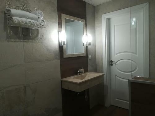Hostal Manoleva House