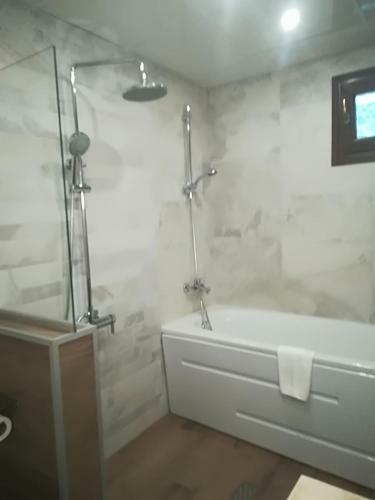 Hostal Manoleva House