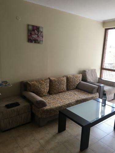 Apartment In Apolon 2