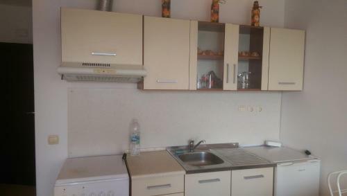 Adonai Apartments