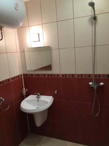 Adonai Apartments