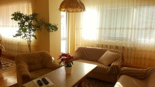 Happy Apartment