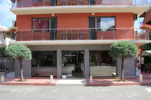 Hotel Elly
