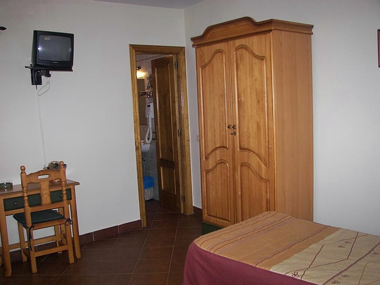 Hotel Hostal Hueso