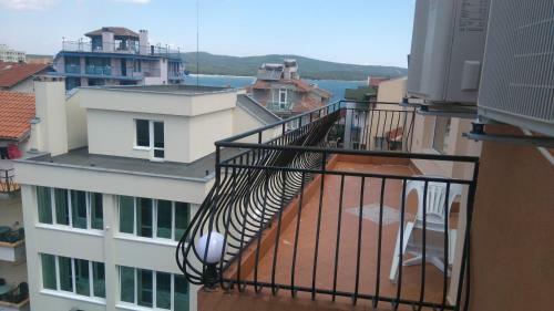 Hostal Guest House Adriya