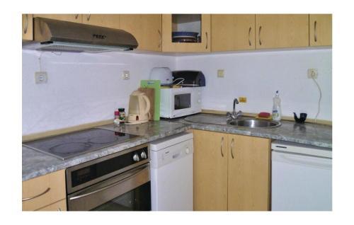 Two-bedroom Apartment In Ravda
