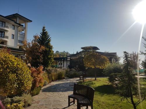 Hotel Emerald Beach Resort & Spa