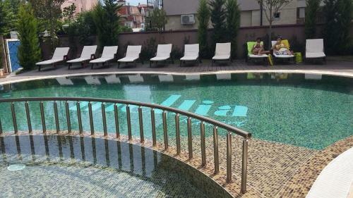 Mellia Park Apartment