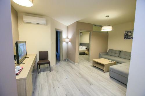 K&m Apartments
