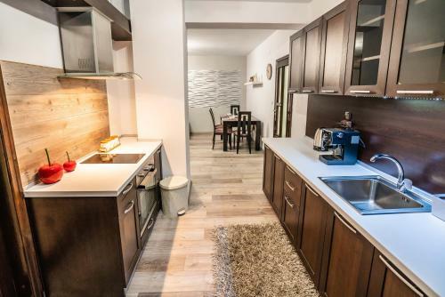Babylon Apartment