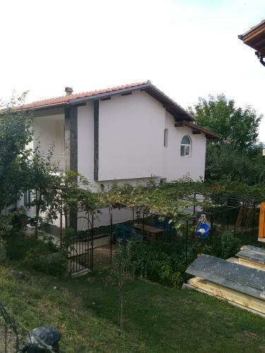 Hostal Father's House
