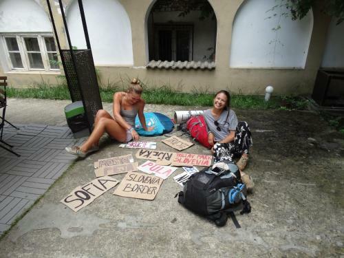 Hostel 123