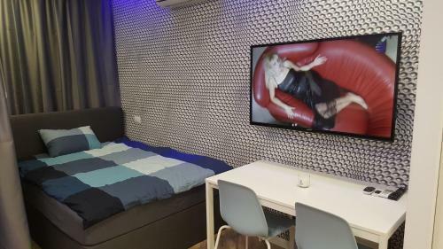 Select Apartment
