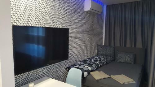 Select Apartment