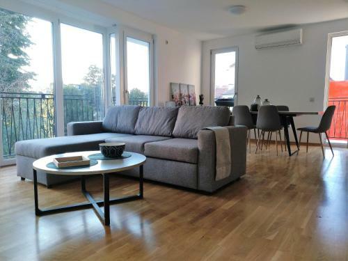 Baratero Opera Apartments