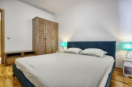 Baratero Opera Apartments