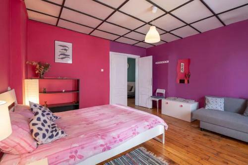 Cool Central Apartment