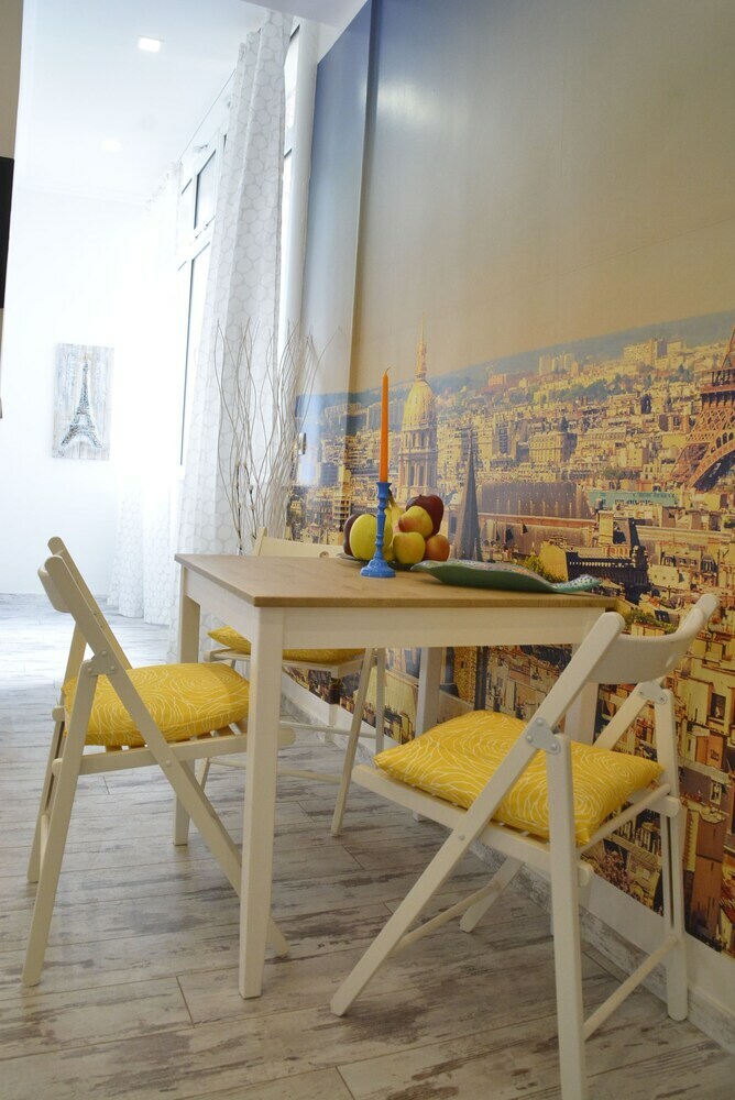 William Gladstone Apartment