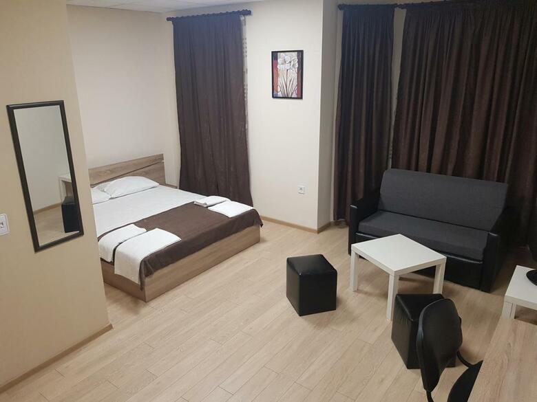 Twain Apart&rooms