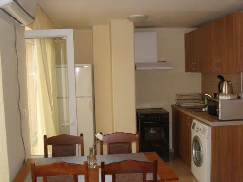 Apartments Georgos