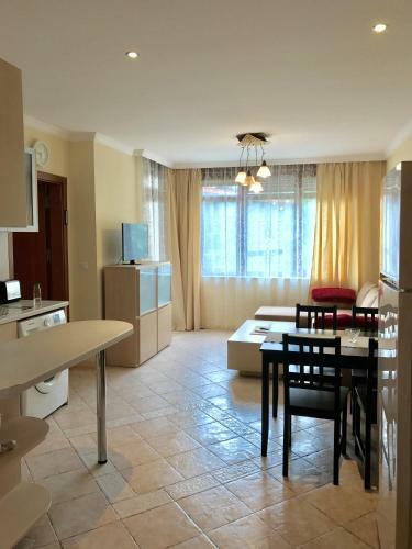Zu's Apartments