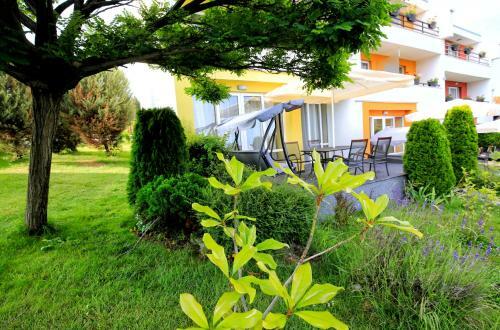 Hotel Rainbow Houses