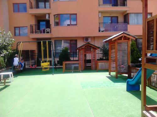 Megas Apartments