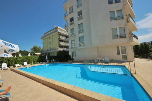 Menada Azzuro Apartments
