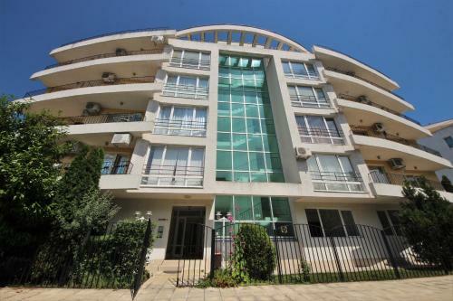 Menada Azzuro Apartments