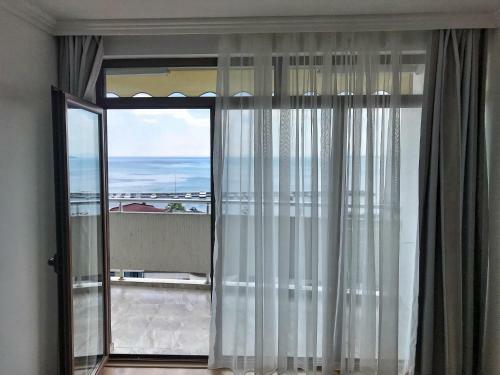 Lazur 5 Nadezhda Apartment