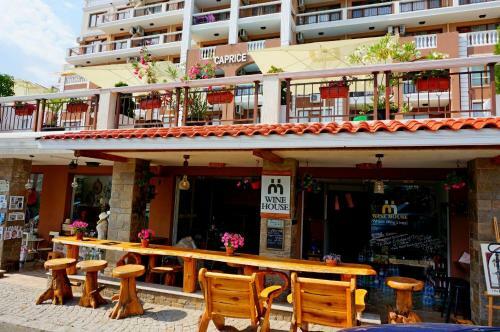 Gt Caprice Apartments
