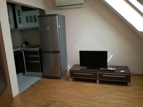 Lider Apartment Pop Hariton