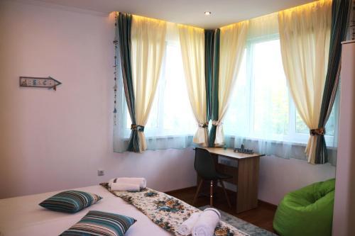 Sea Port Celebrity Apartment - Lets4holiday