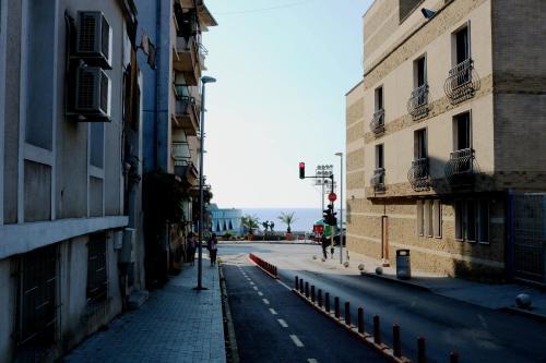 Sea Port Celebrity Apartment - Lets4holiday