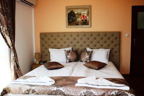 Sea Port Celebrity Apartment - Lets4holiday