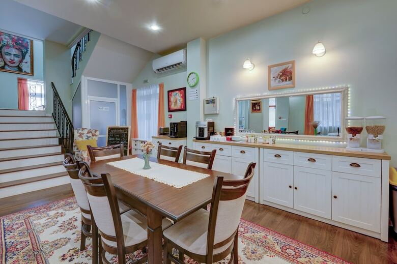 Hostal City Boutique Inn