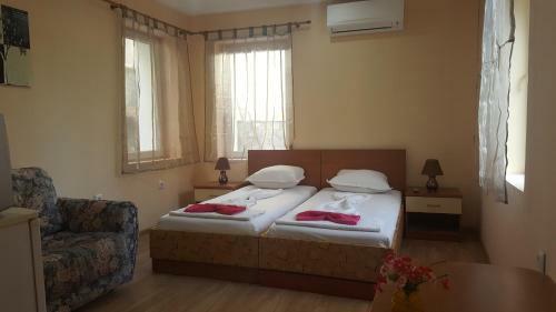 Hostal Cathedral Guesthouse