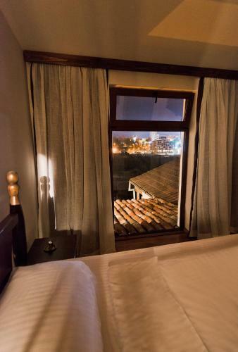 Hostal The Lion's Residence