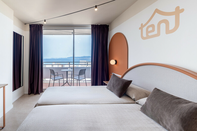 Hotel Tent Arenal