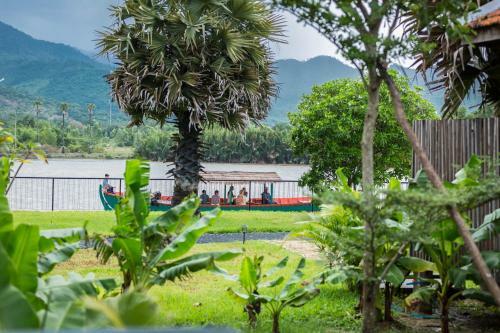 Hotel Kampot River Residence