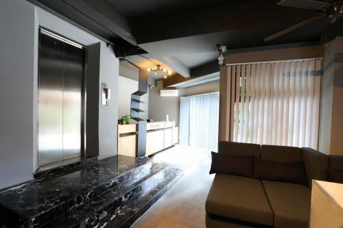 Rs III Location Hostel
