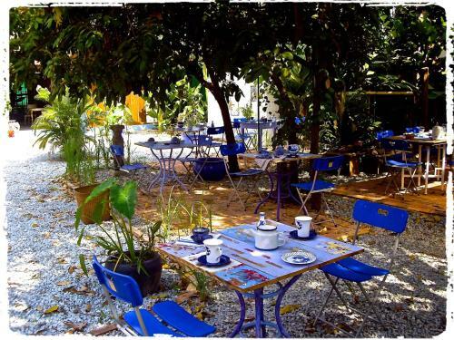 Lodge Blue Indigo Yoga Retreat