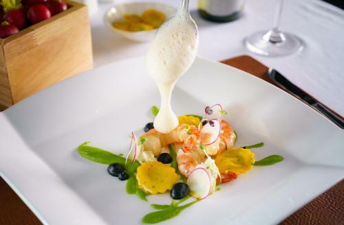 Lotus Blanc Hotel