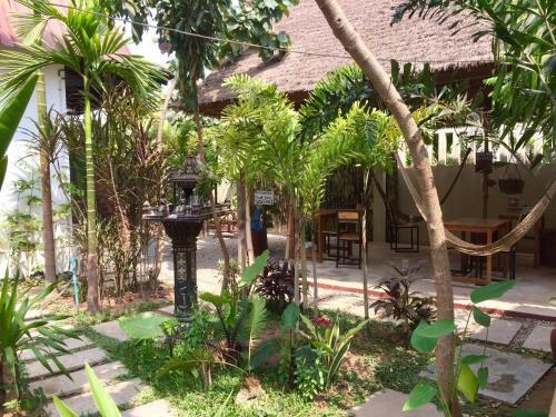Happy Hippies Hostel