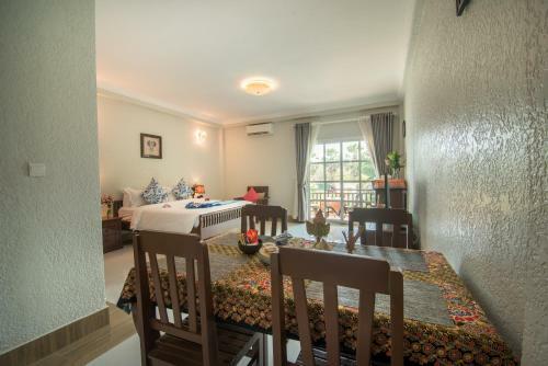 T-easy Crystal Hotel