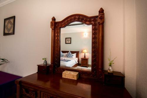 T-easy Crystal Hotel