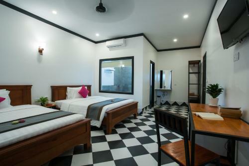 Noni Tree Hostel