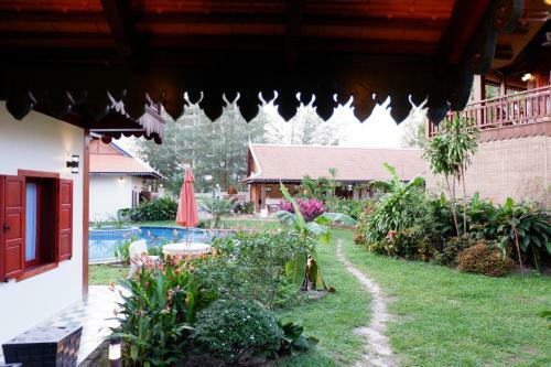 Hotel Samot Baitong Resort