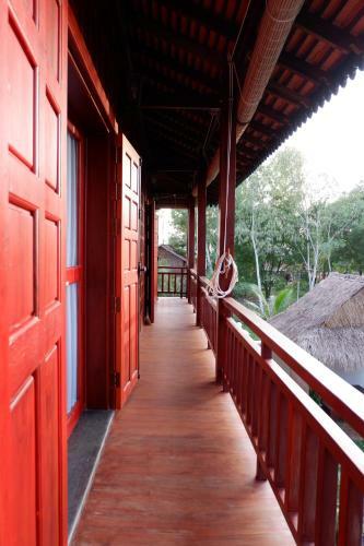 Hotel Samot Baitong Resort