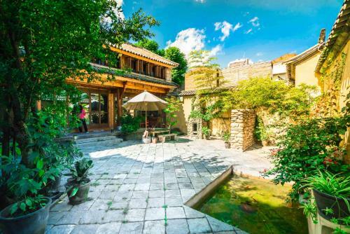 Dali Songhe High-end Vacation Guest House